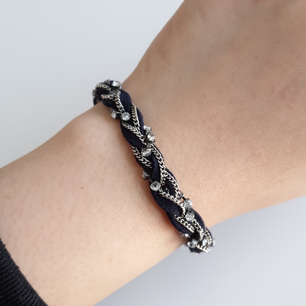 Navy blue chain bracelet